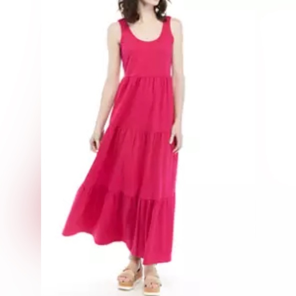 Dresses & Skirts - NWT Crown & Ivy sleeveless maxi dress